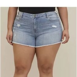 Torrid Mid-Rise Short Size 18