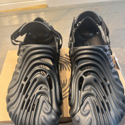 Salehe Bembury x Pollex Clog Crocs Sasquatch