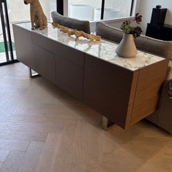 Calligaris Walnut And white Ceramic Sideboard!!!