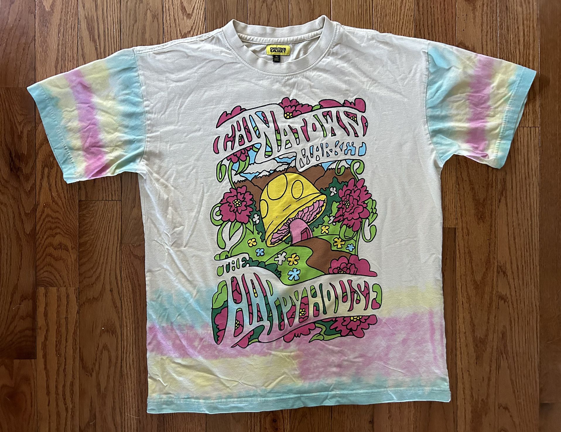 Chinatown Market “The Happy House” T-Shirt Size XL