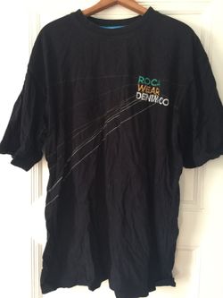 Black Roca Wear t shirt