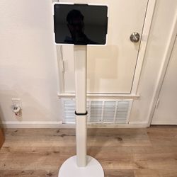 iPad Share Station Any Size. Photo Booth Also
