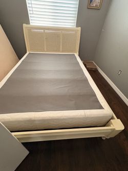 Full size bed