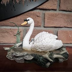 Beautiful Lennox swans