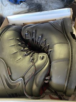 Avenger work boots sz 11