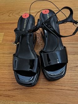 Women's black wedged heels