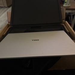 Dell 16 premium laptop Touch Screen 