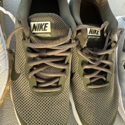 Men Nikes Size 10 
