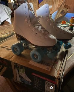 Roller skates Size 3