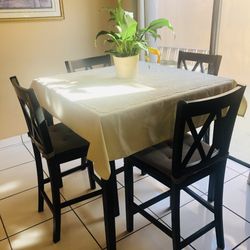 MOVING SALE: Indoor Dining Table 