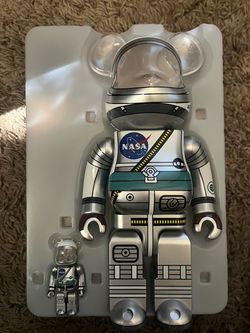 Astronaut Bearbrick 400% and 100% set