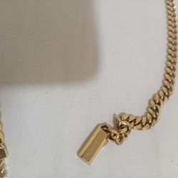 Gold Chain -- 20cm -- 180$