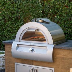 Fire Magic Echelon Diamond Built-In or portable Propane Pizza Oven - 5600P