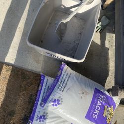 Cat Litter And Large Litter Box With Scoop