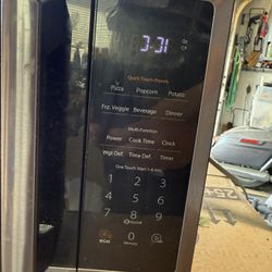 Like New Microwave 