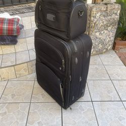 Excellent Condition Checked Suitcases