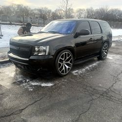 Chevy Tahoe LS Fully Loaded CLEAN TITLE 