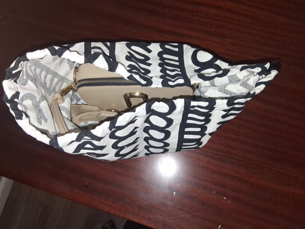 Marc Jacobs Women Purse Brand New