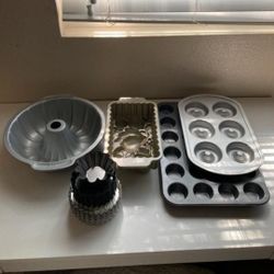 Cup Cake and Cake Pans