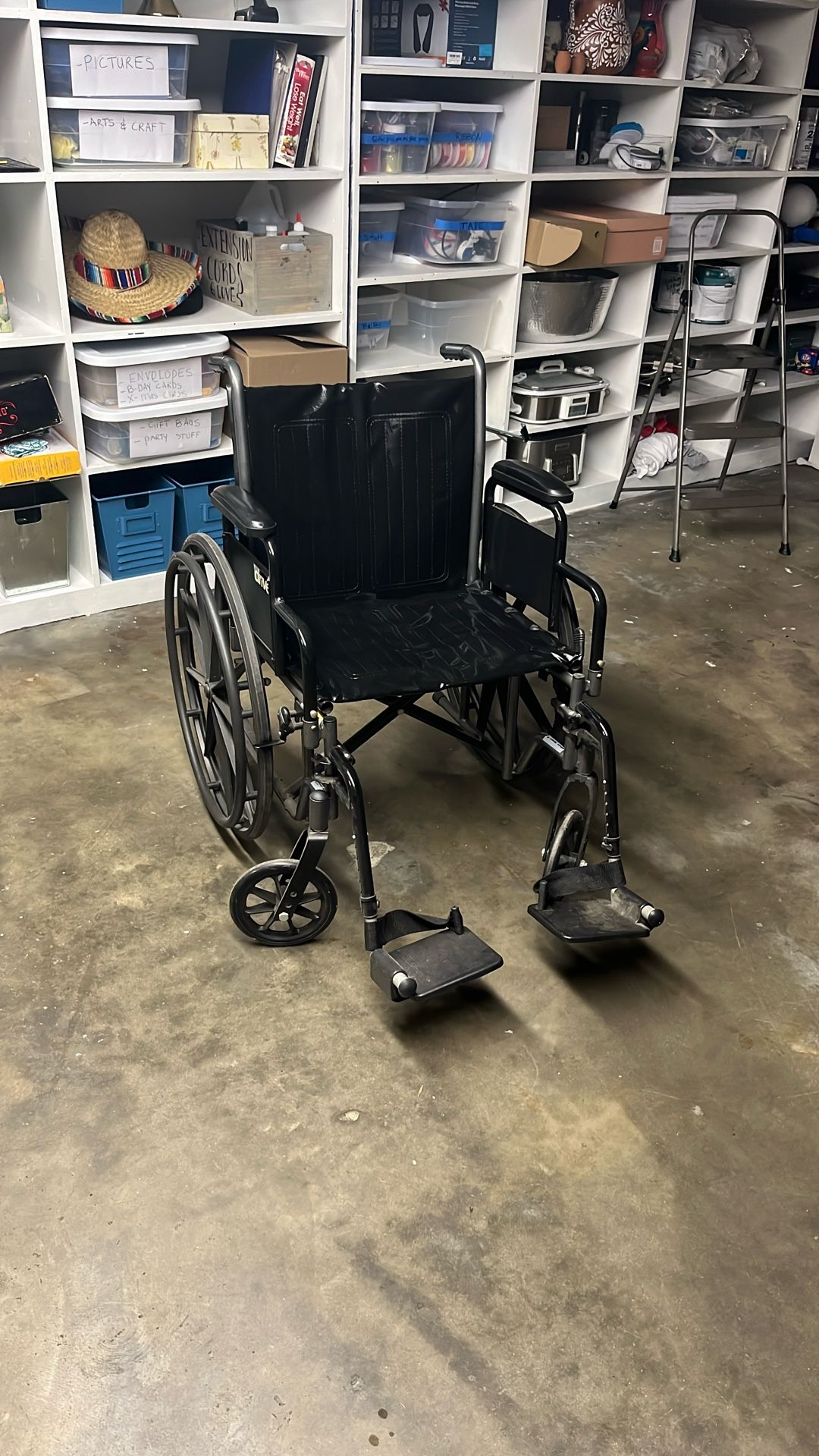 Heavy Duty Wheel Chair
