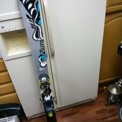 Volkl Aura 156 Womens Skis with nice Marker Squire bindings great condition! All Mountain Skis About 95mm Under Foot