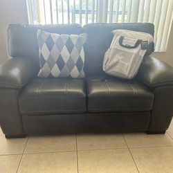 Black Leather Couch 