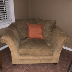 Loveseat REDUCED PRICE