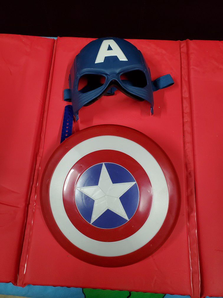 Marvel Avengers Captain America Action Armor Role-Play Set Captain America