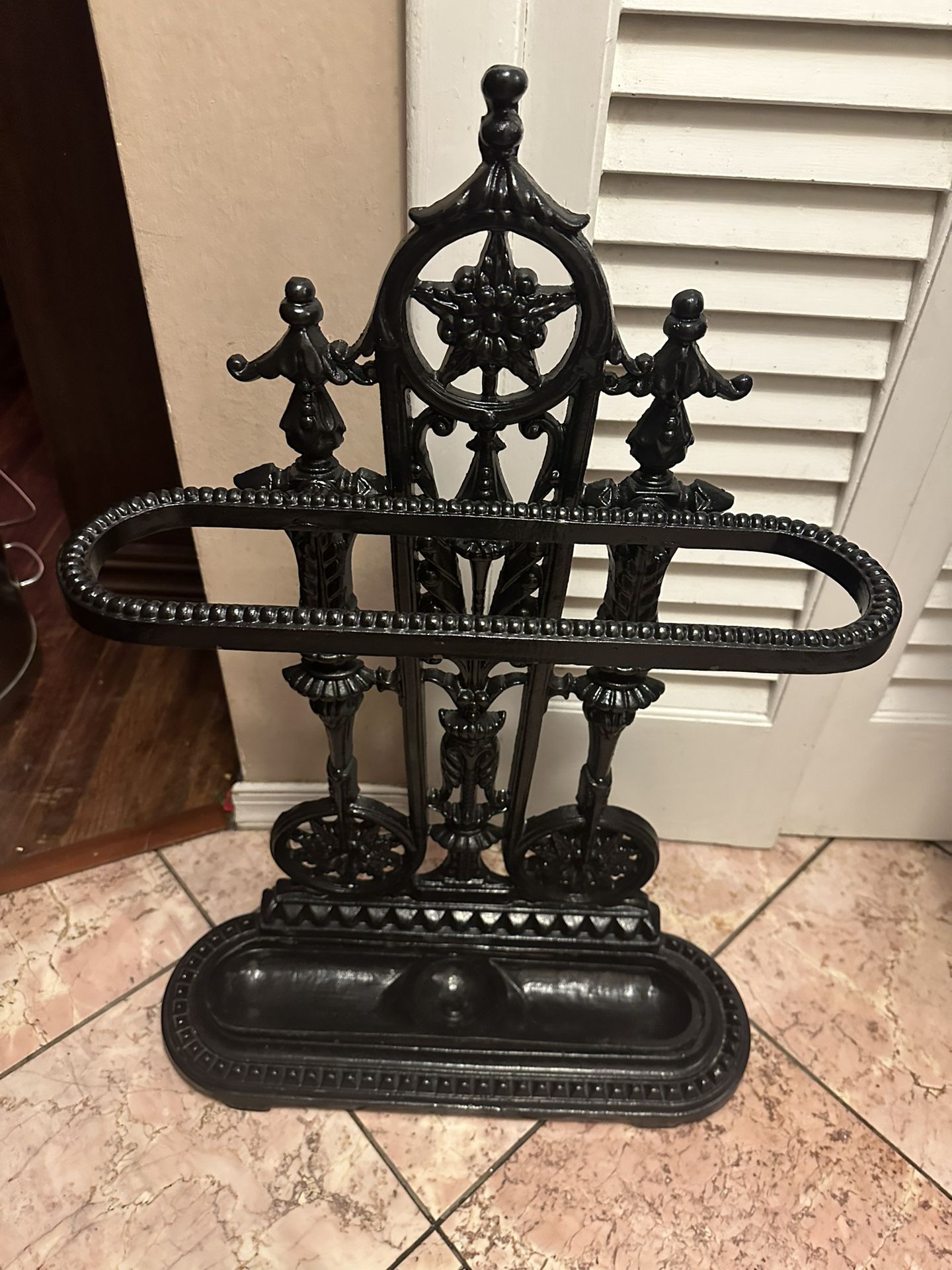 Pre-owned Cast Iron Umbrella Stand Rack With Drip Tray