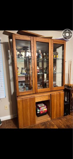 Wood display cabinet