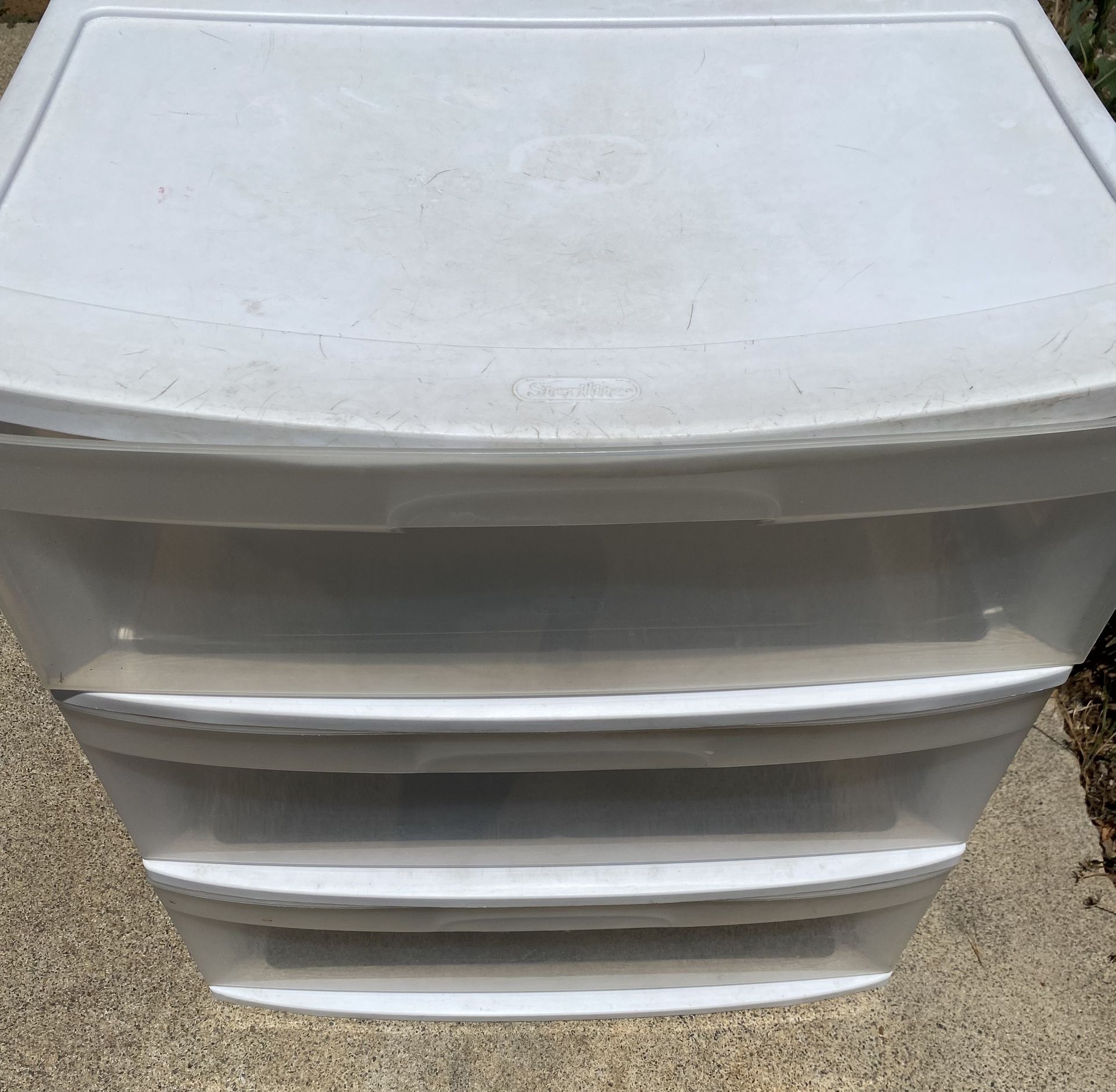 Plastic Storage With 3-drawers