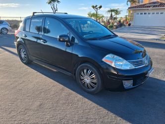 2009 Nissan Versa Low miles