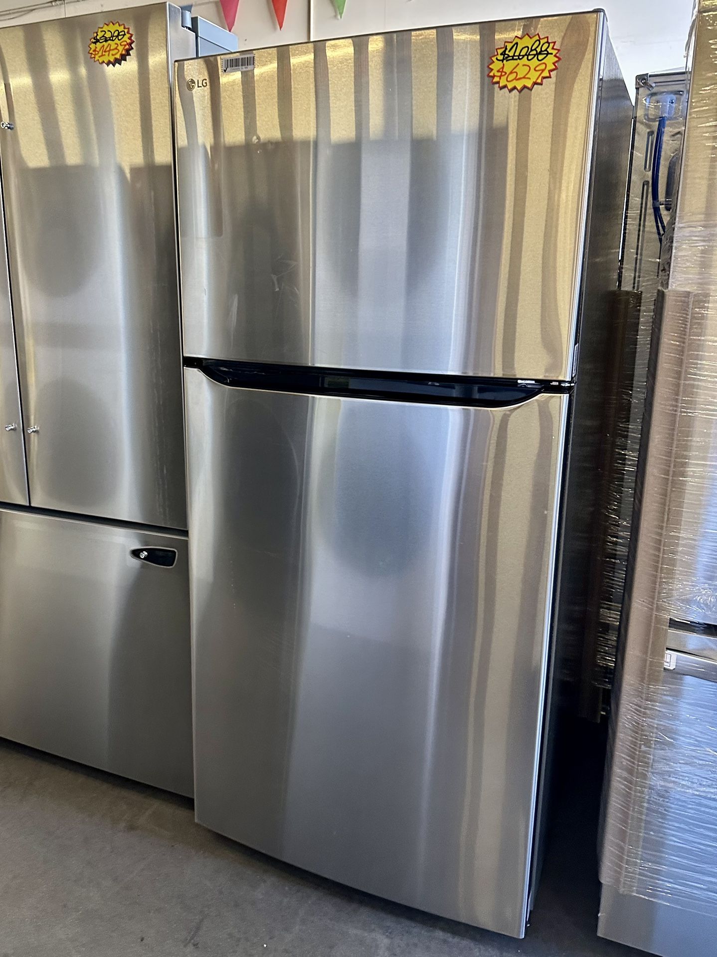 In Stock🔥30 in. W 20 cu. ft. Top Freezer Refrigerator