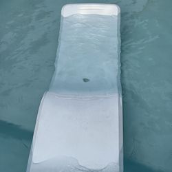 USED OceanaFlow Pool Lounge Chairs WHITE