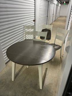 Dining table set