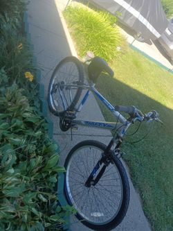 26 in Highlander mountain bike 21 speed