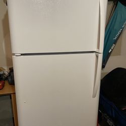 Frigidaire Fridge/Freezer Combo
