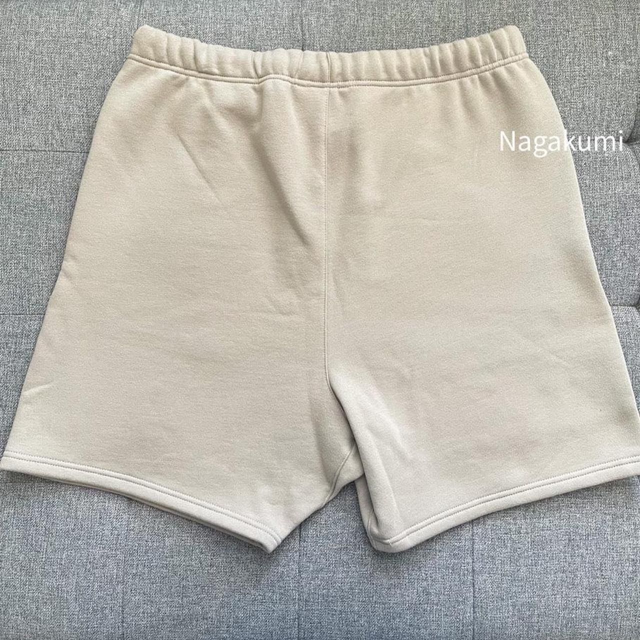 NWT outlet Mens Fear of God Essential shorts