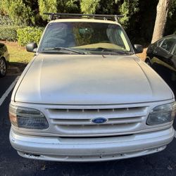 1996 Ford Explorer