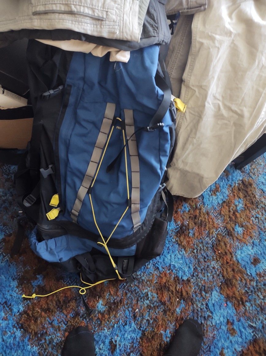 Like New Mountain Smith Frostfire Backpack