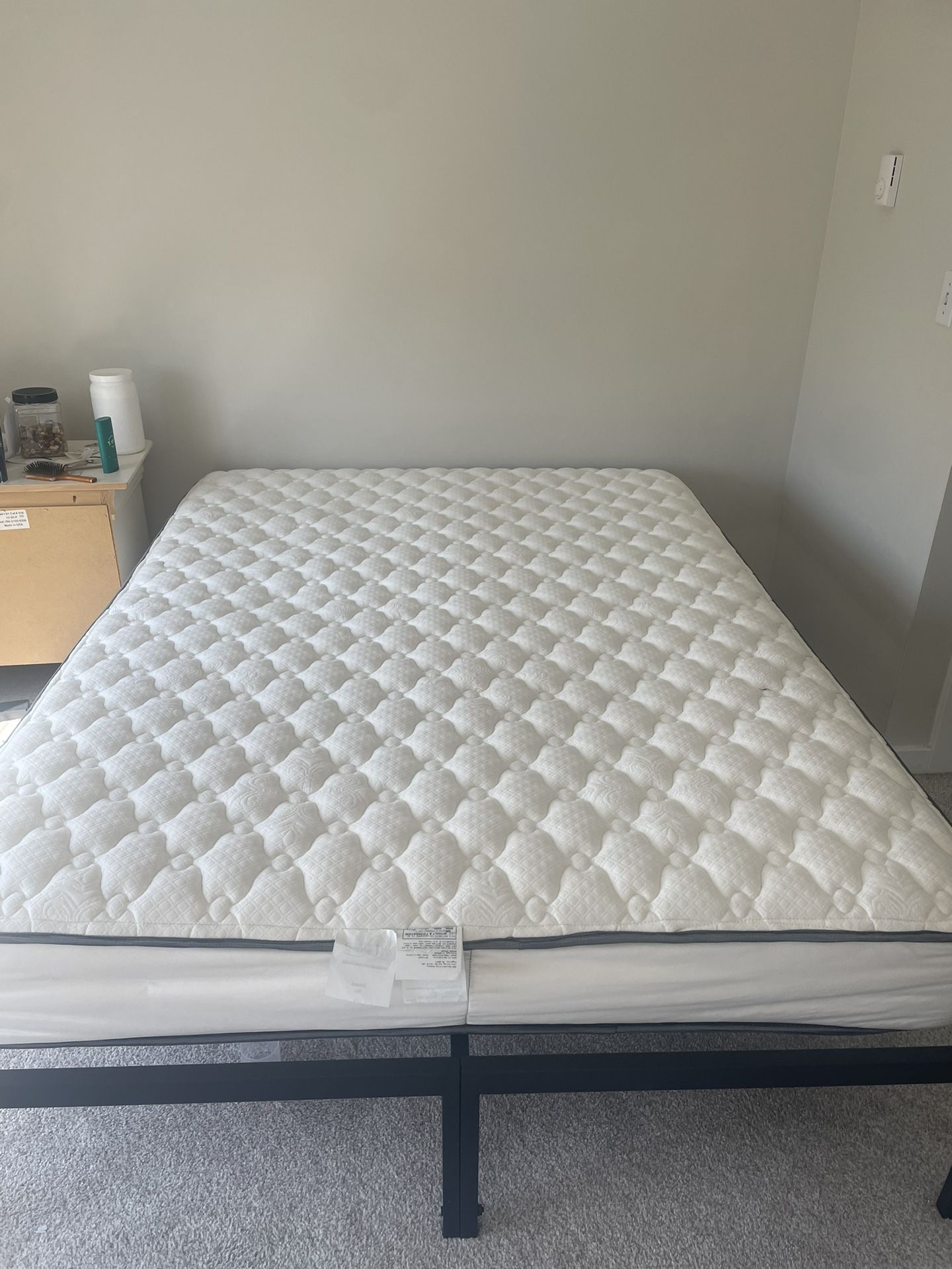 Free full mattress and metal bed frame