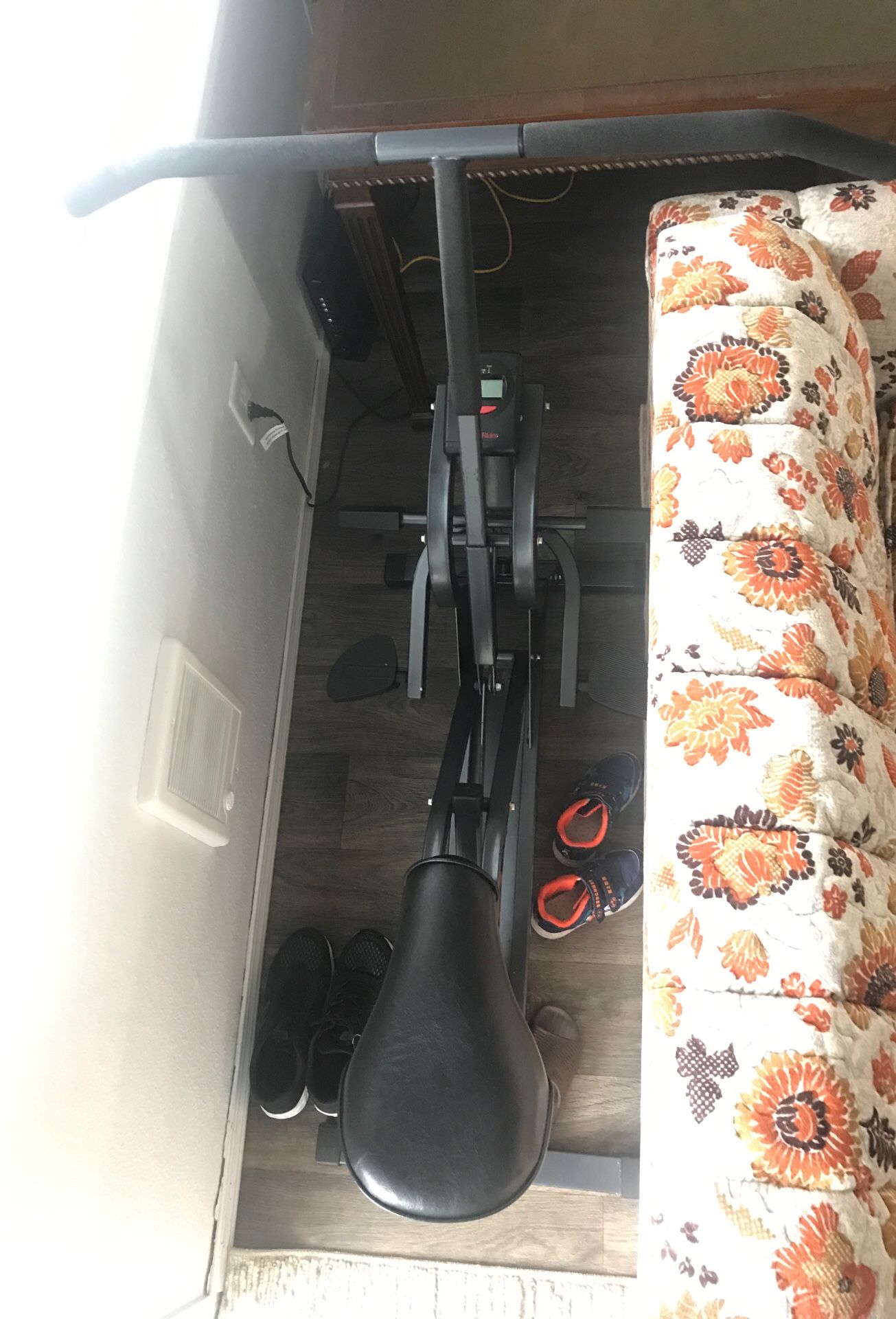 Body Building Machine for under shoulder and chest Brand new Good condition prefect working No Space for keeping it on sale