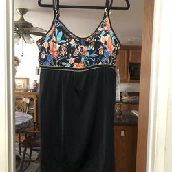 Women’s Size 24 one piece swimsuit.  Brand new with tags.  Brand Avenue.