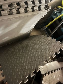 Gym mats floor