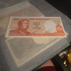 Dies Mil Escudos Chile Bank Note