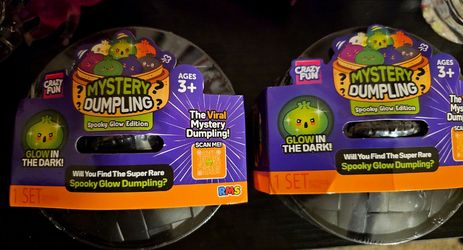 Crazy Fun Mystery Dumpling Spooky Glow Edition