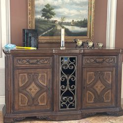 Wood buffet & wine rack Bar