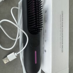 Black Electric Straightening Brush (cordless)