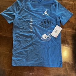 Nike AIR GLOBE JORDAN TEE UNISEX- kids M
