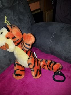 Disney tigger plays soft lullaby adorable